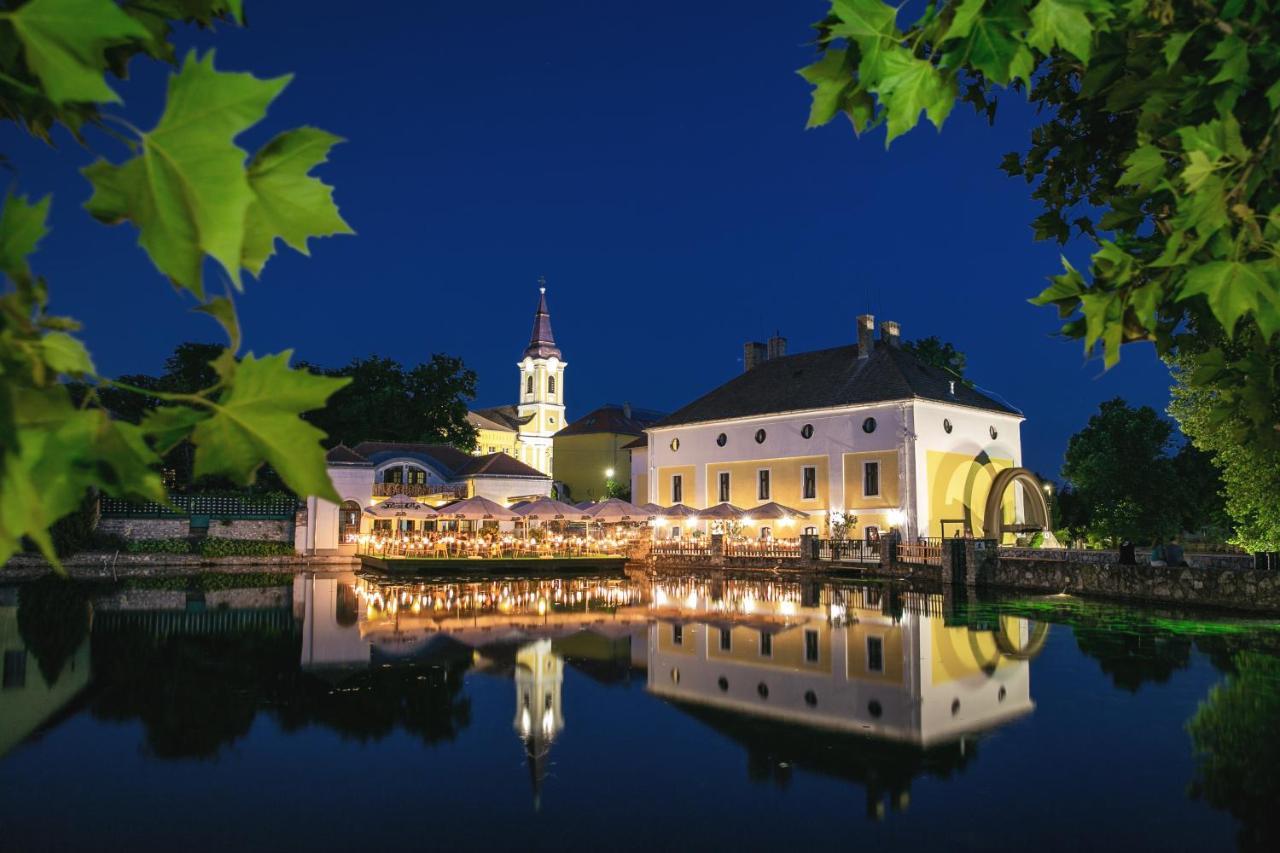 Hotel Gabriella Tapolca Exterior photo